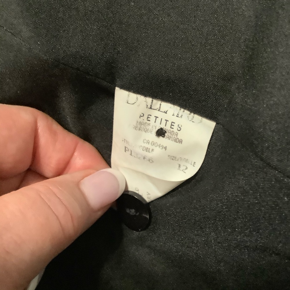 Professional Tailored Blazer, Black Pinstripe 12P - Picture 6 of 8
